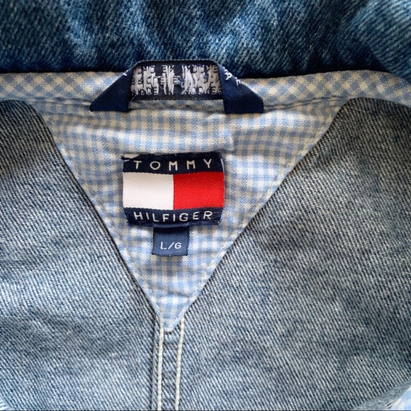 Vintage Tommy Hilfiger denim jacket - Picture 2 of 6